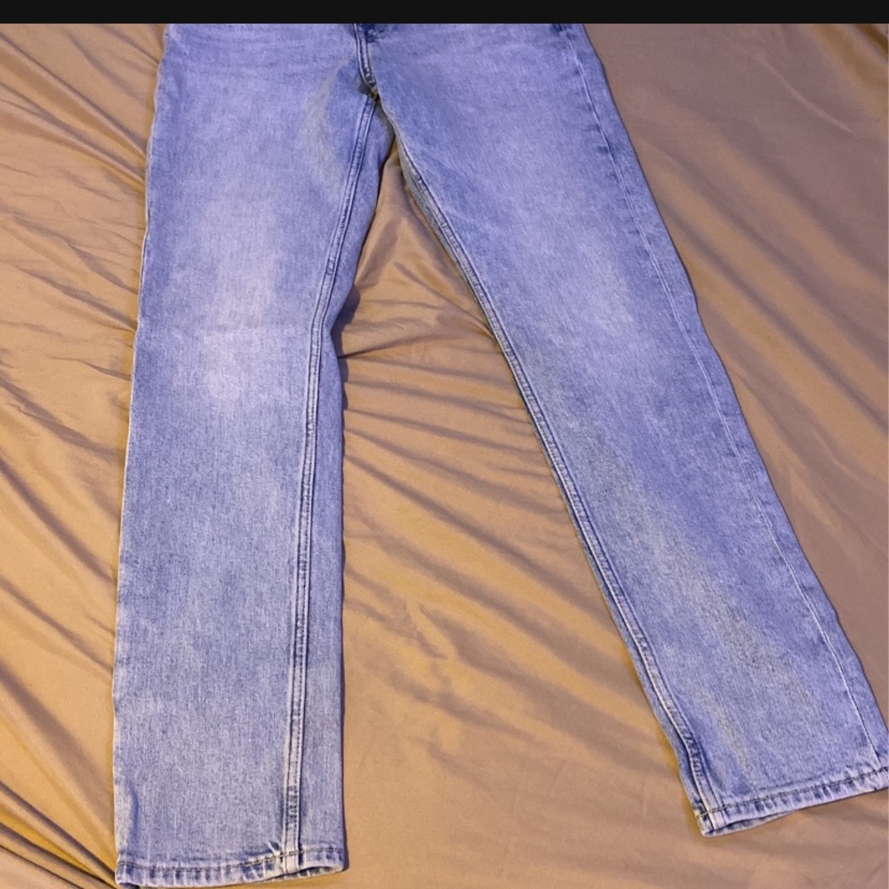 H&M men’s blue jeans